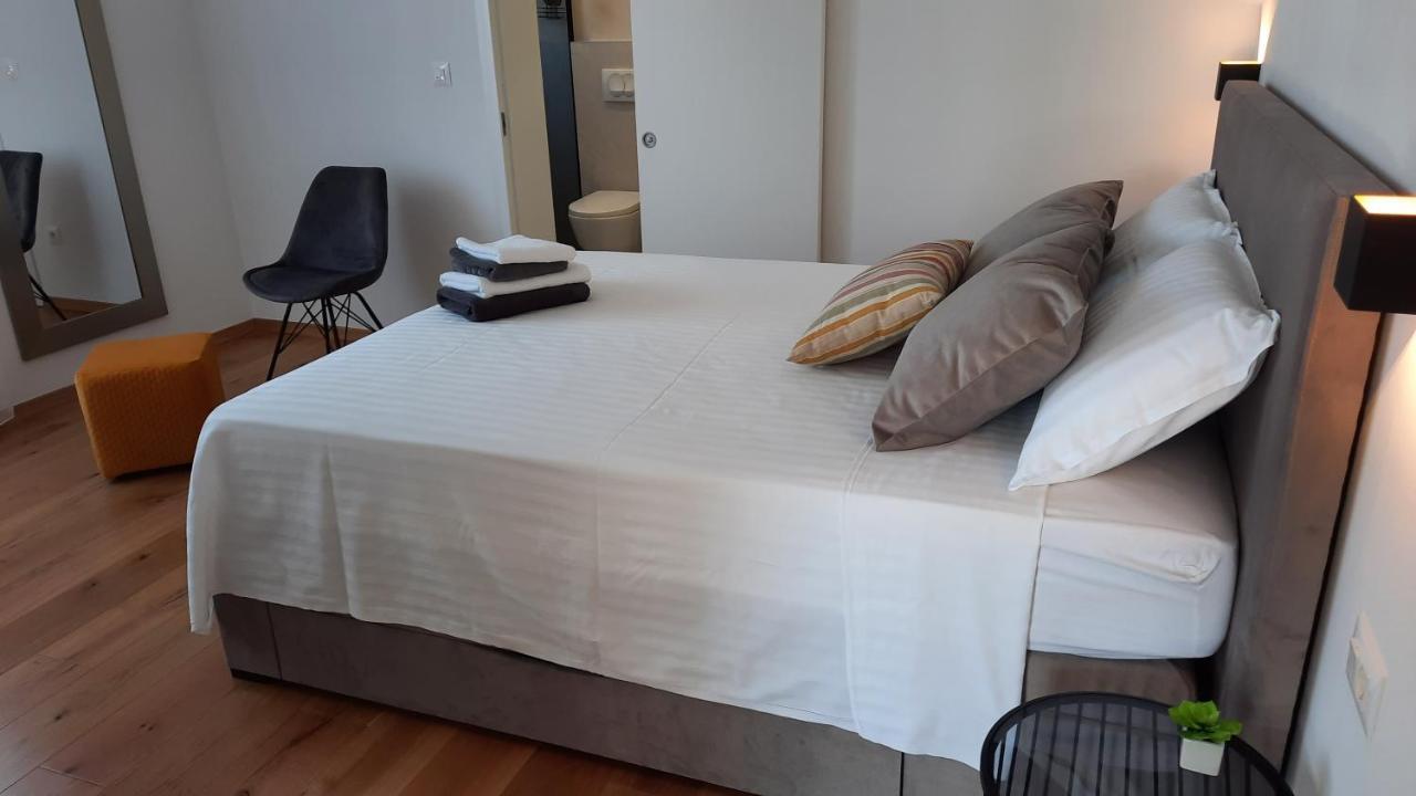 Apartments & Room Marina View 沃迪切 外观 照片