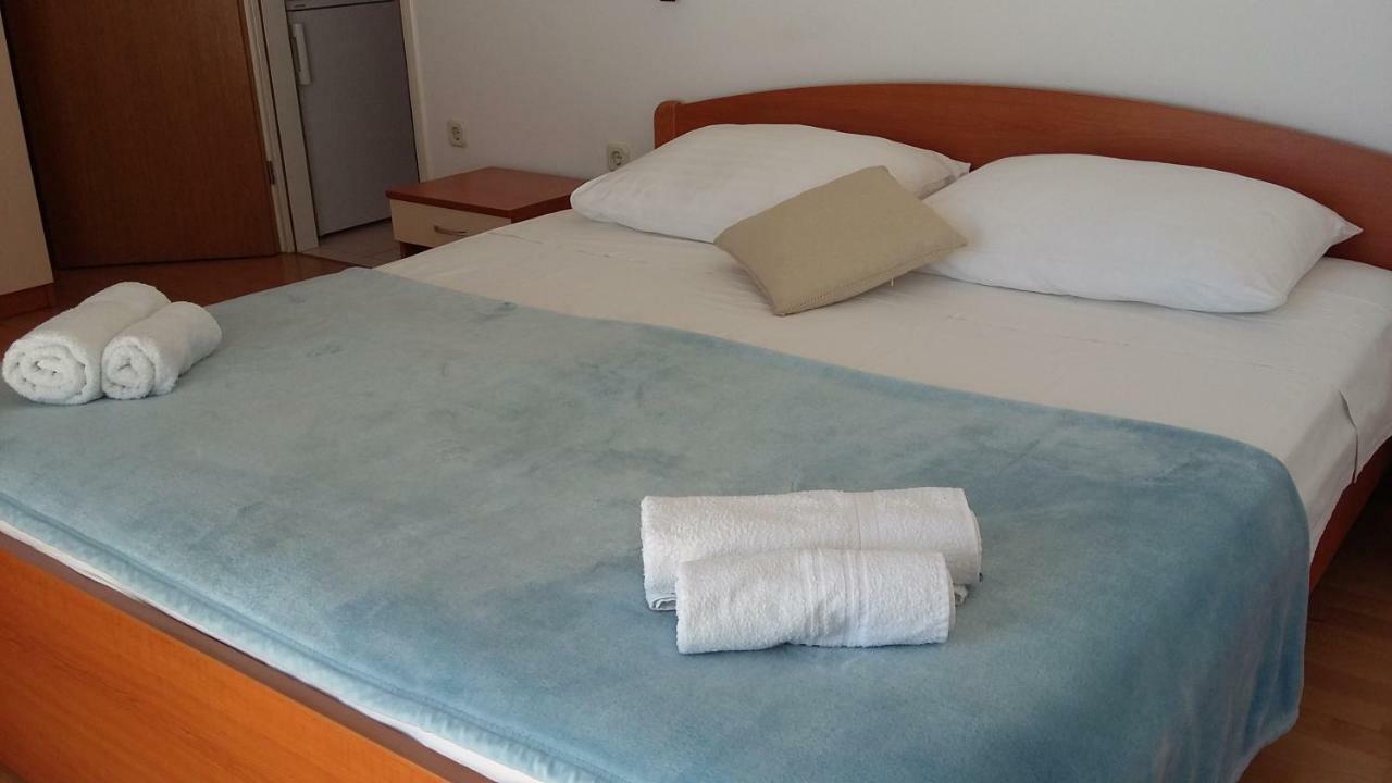 Apartments & Room Marina View 沃迪切 外观 照片